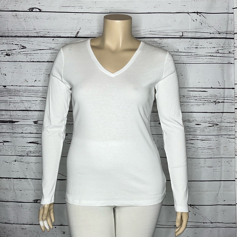 G.H. Bass & Co. NWT Size XL White Long Sleeve V-Neck Core Knit Top Shirt
